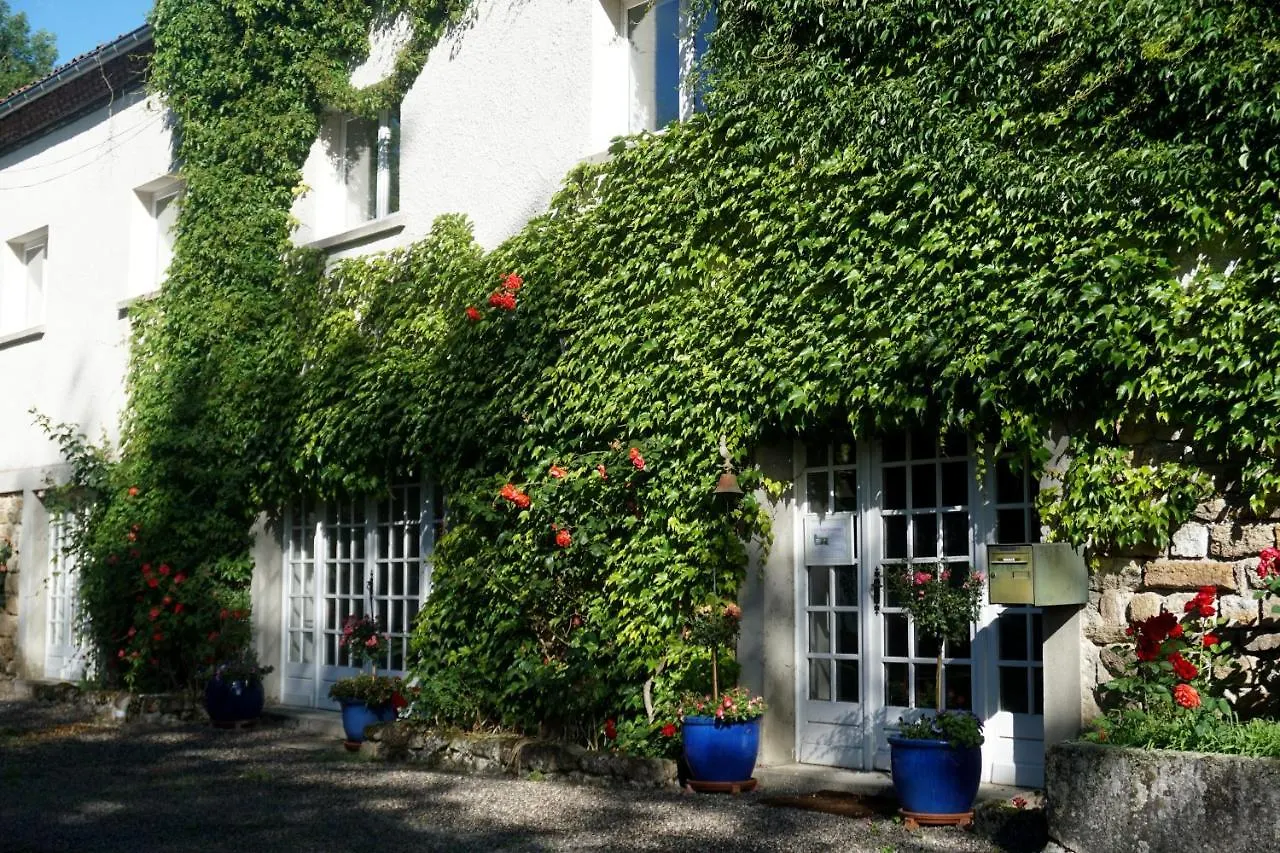Bed and Breakfast Les Neuf Bouleaux à Job Couette-café
