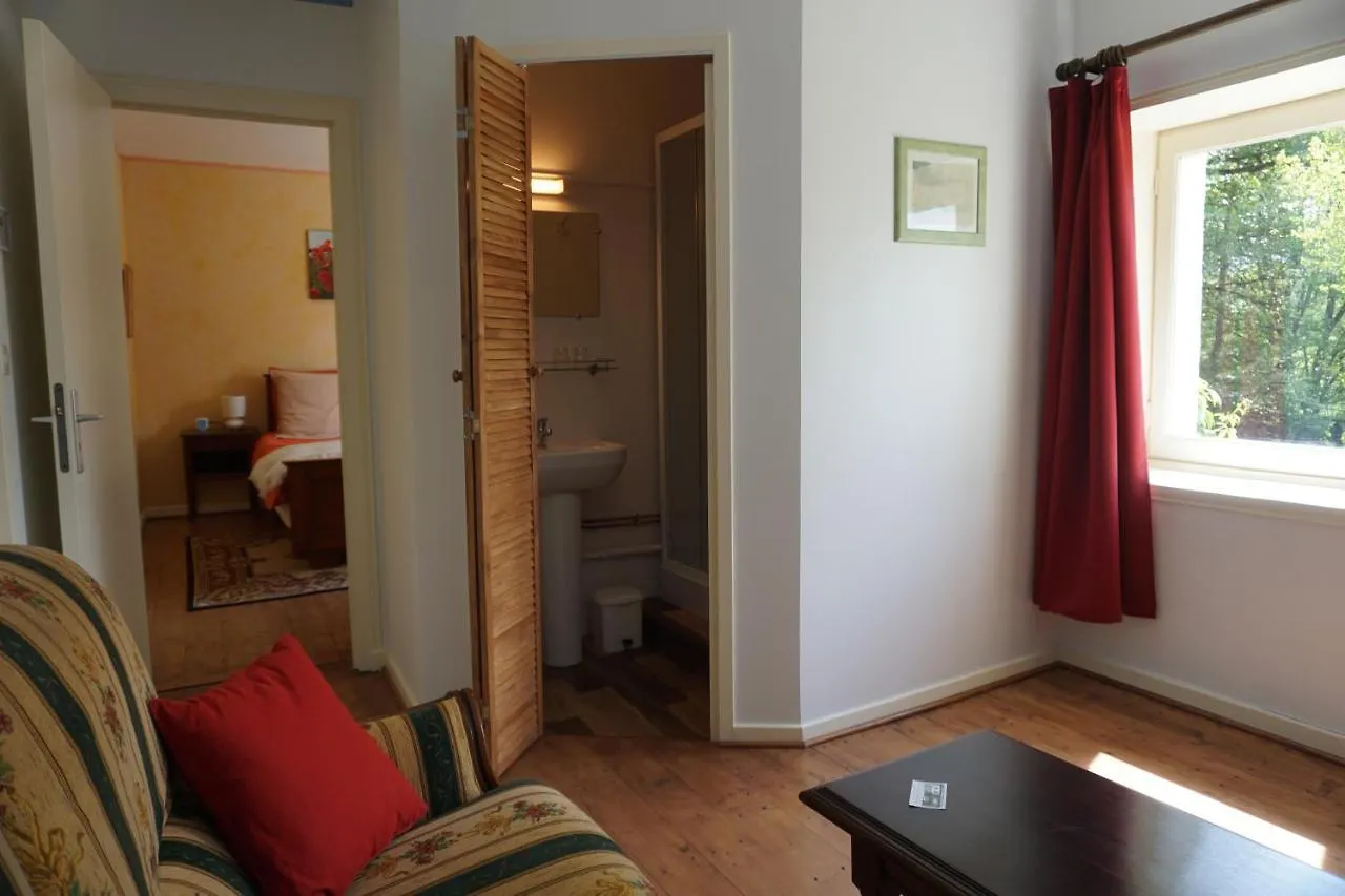 Couette-café Bed and Breakfast Les Neuf Bouleaux à Job